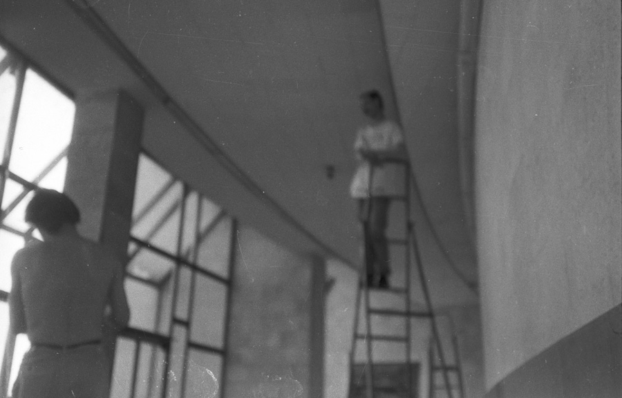 E-E-pho-EX14 Oleg Kotelnikov and (E-E) Evgenij Kozlov Palace of Culture and Science, Peterhof. Photo: Nikolai Veinert, 1988.